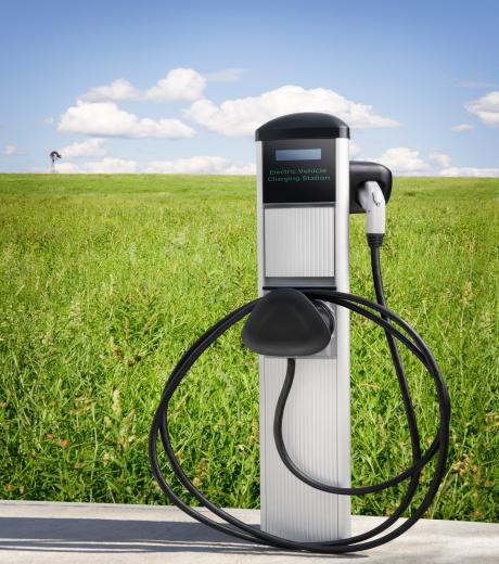 Future Business Opportunities and Technical Challenges of “Energy Storage + Charging”.
