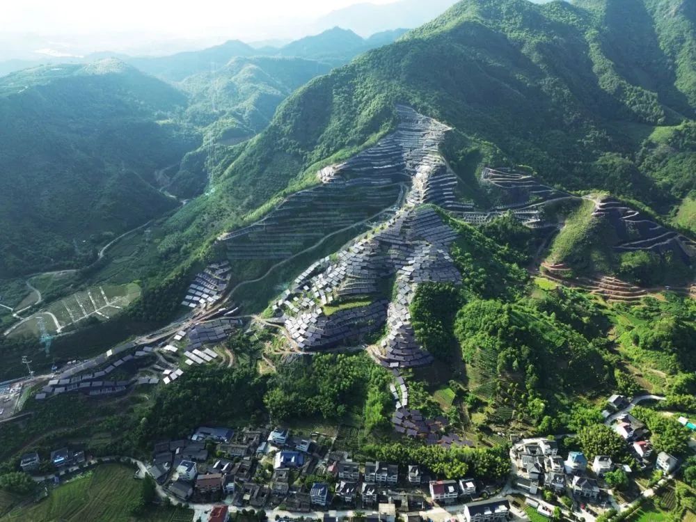 Agricultural photovoltaic complementary perovskite photovoltaic power station in Lishui, Zhejiang