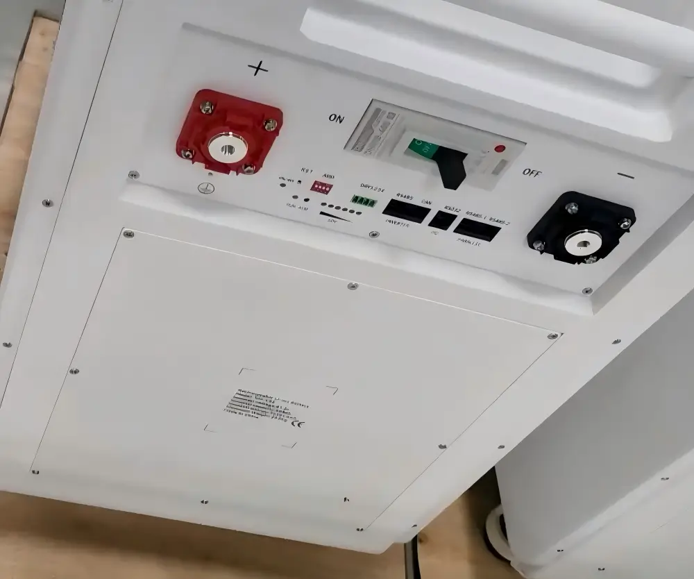 32kWh home energy storage pack with JK BMS 300A touch screen
