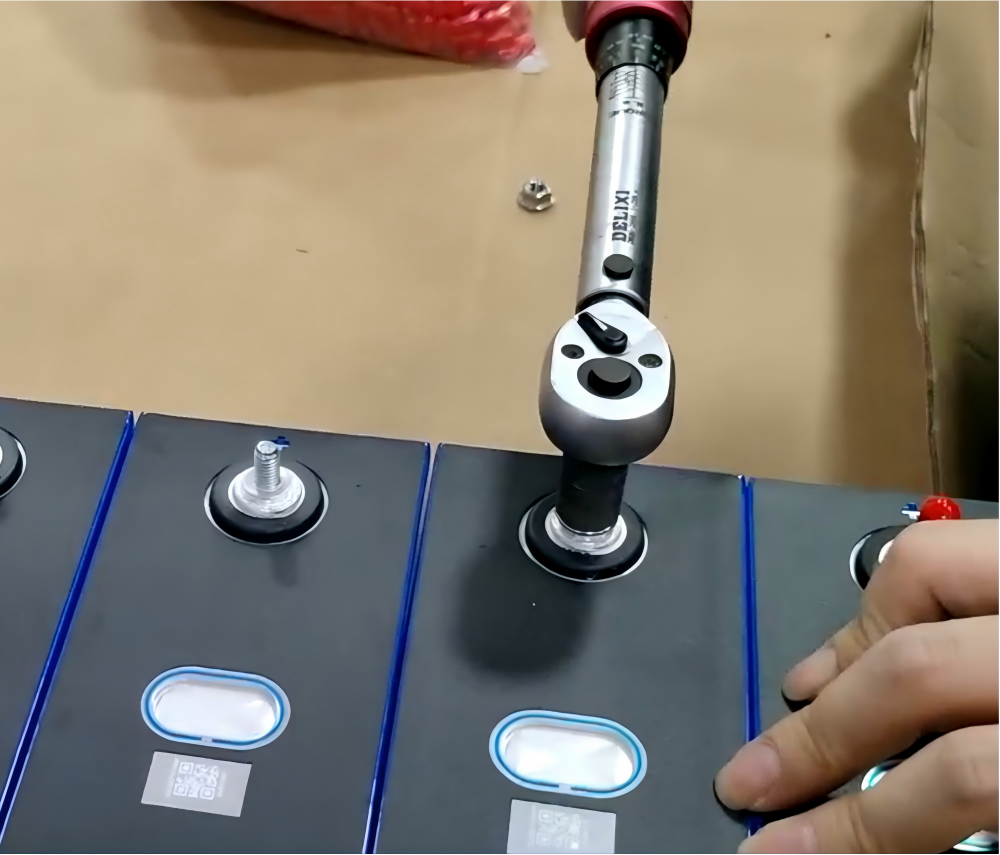 lishen cell terminal torque test process